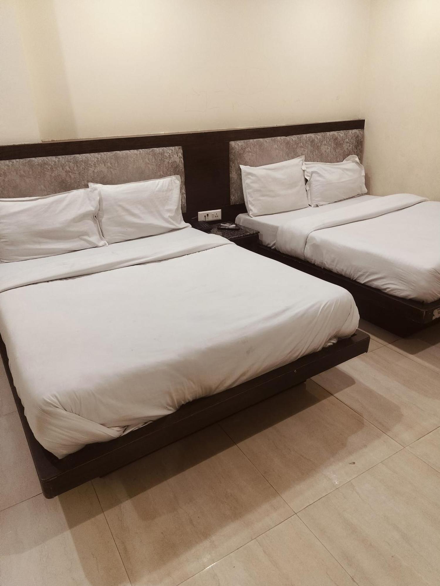 India Continental Guest house *